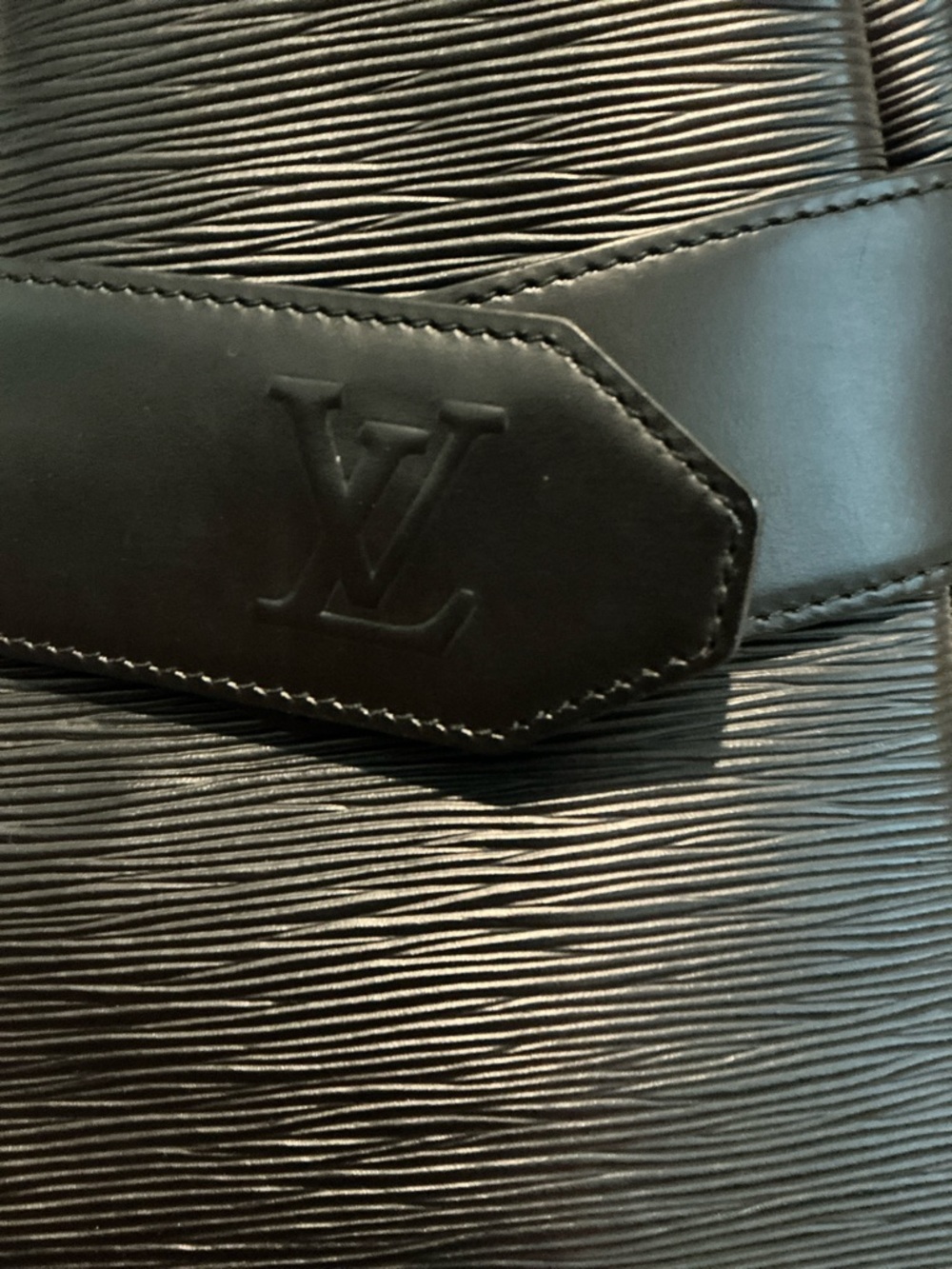 Louis Vuitton Black Epi Leather Crossbody Messenger - Picture 8 of 11